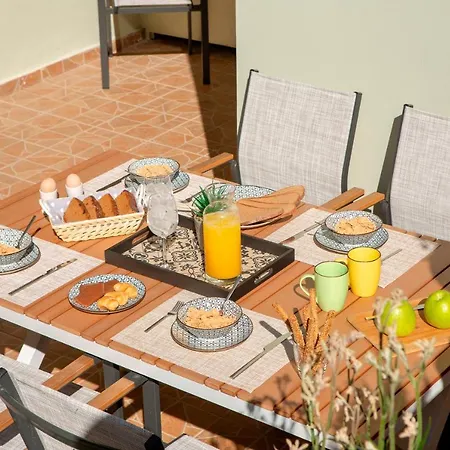 George's * Vasiliki (Lefkada)